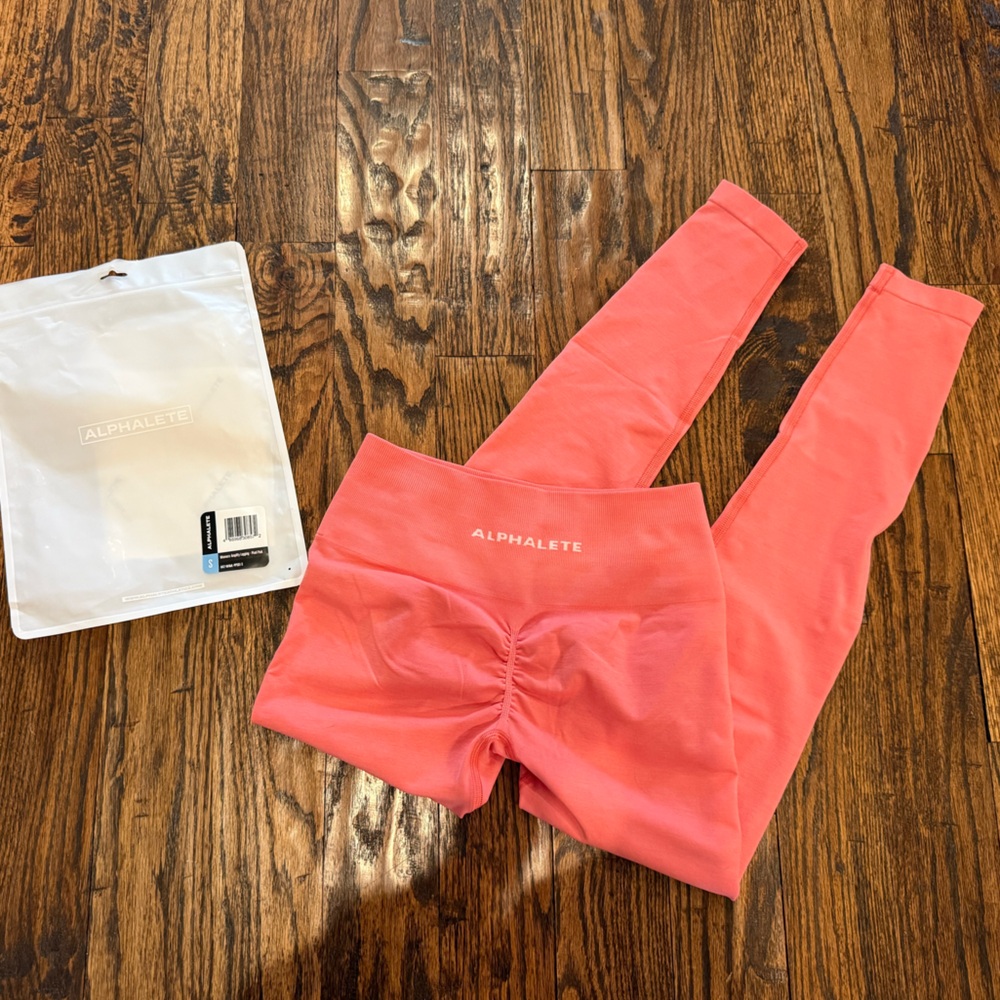 NWT! Ultra High Rise Amplify Leggings